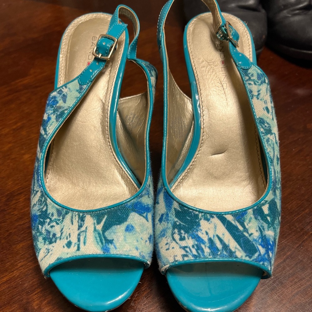 Women’s wedge shoes size7.5